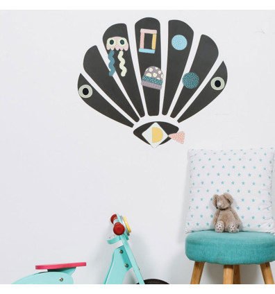 Tabella magnetica da parete a forma di conchiglia, ideale per decorare la stanza del bambino a partire dai 3 anni. Ferflex